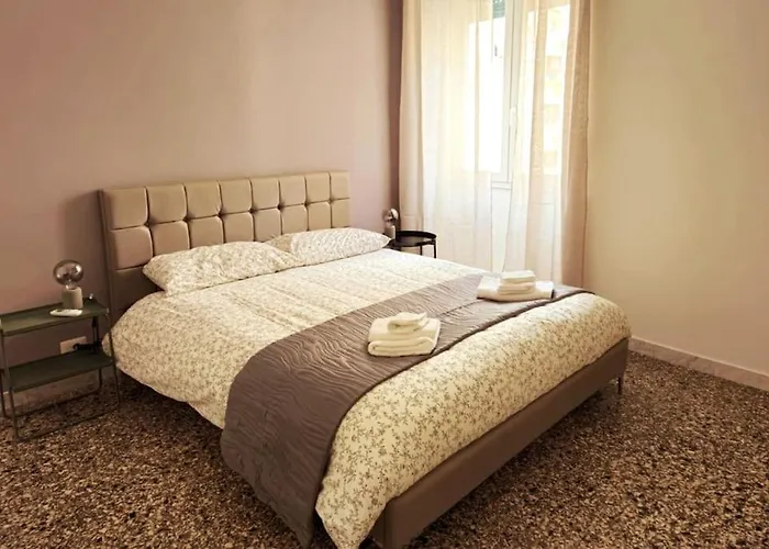 Casakico Elegante Centrale 2-Bdr Metro 10 Min Colosseo